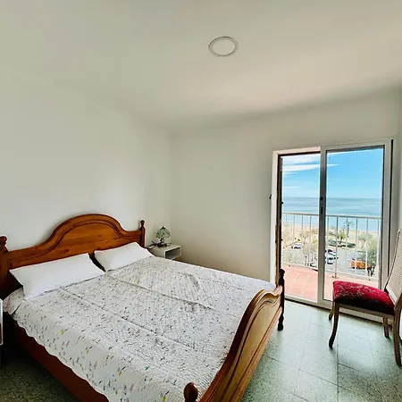 Global Immo 4086 Solimar Apartman